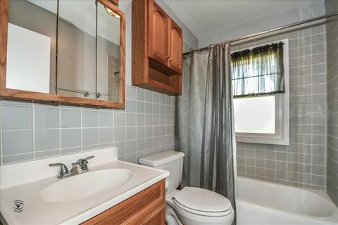 1337 E Division St, Lockport, IL 60441 photo 15