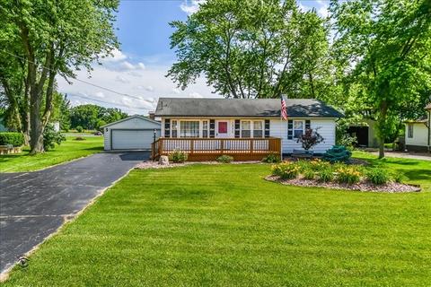 1337 E Division St, Lockport, IL 60441 photo 2
