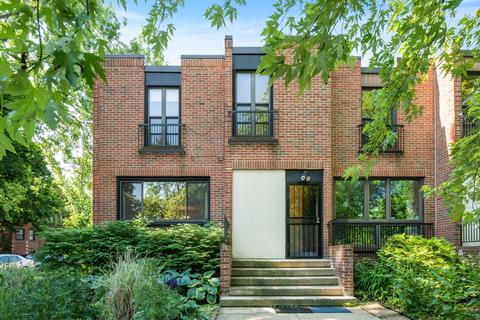 921 E 54th Pl, Chicago, IL 60615 photo 1