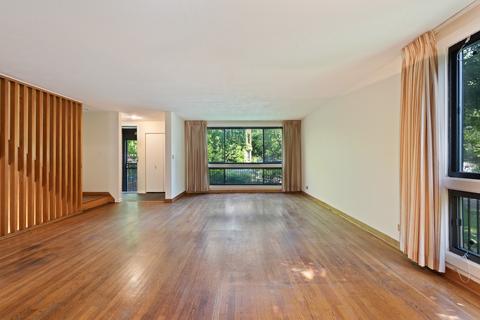 921 E 54th Pl, Chicago, IL 60615 photo 5