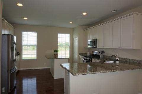 4018 Pompton Ct, Elgin, IL 60124 photo 4