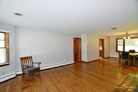 1155 5th St, Aurora, IL 60505 photo 4