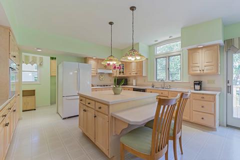 214 Hillside Ln, Bloomington, IL 61701 photo 8