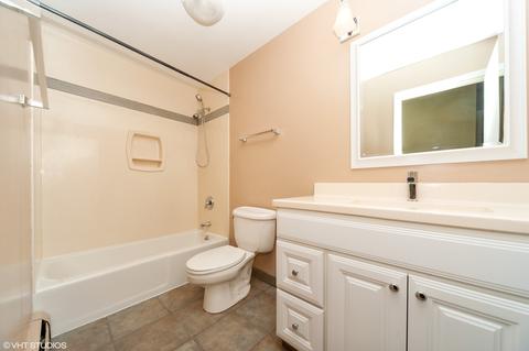 1087 Peace Dr, Wheeling, IL 60090 photo 10