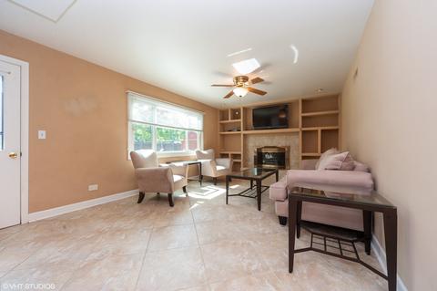 1087 Peace Dr, Wheeling, IL 60090 photo 7