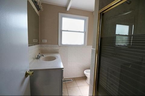 2704 Fremont St, Rolling Meadows, IL 60008 photo 10