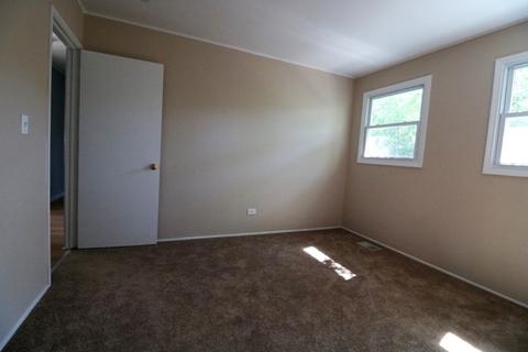 2704 Fremont St, Rolling Meadows, IL 60008 photo 12