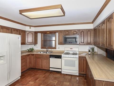 883 N Dovington Dr, Hoffman Estates, IL 60169 photo 14