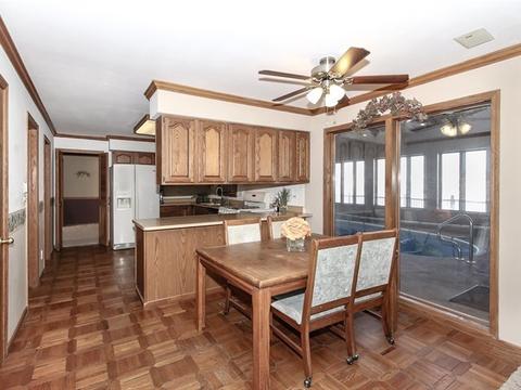883 N Dovington Dr, Hoffman Estates, IL 60169 photo 16