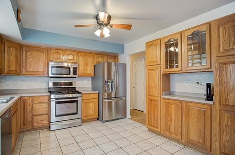 534 Maple Ln, Darien, IL 60561 photo 7