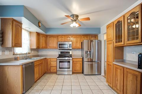 534 Maple Ln, Darien, IL 60561 photo 6