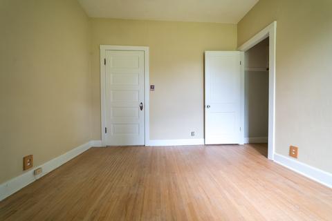 562 Algona Ave, Elgin, IL 60120 photo 5