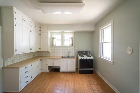 562 Algona Ave, Elgin, IL 60120 photo 6