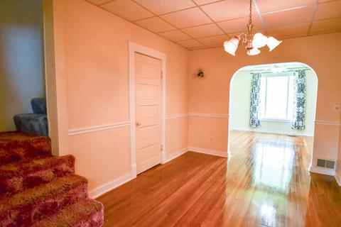 709 W Walnut St, Bloomington, IL 61701 photo 5
