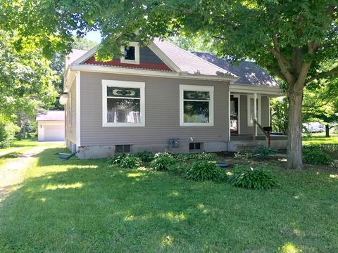 519 S Division St, Chenoa, IL 61726 photo 1