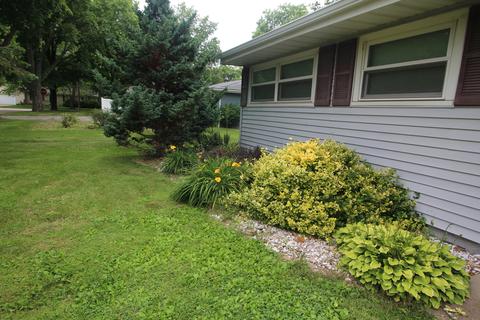 910 Green Ave, Normal, IL 61761 photo 2