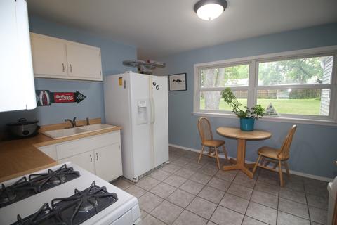 910 Green Ave, Normal, IL 61761 photo 6