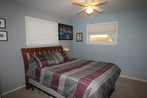 910 Green Ave, Normal, IL 61761 photo 9