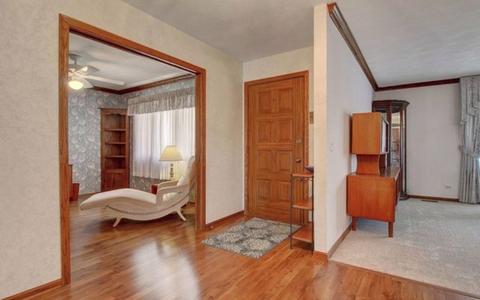 870 Brewster Ln, Bartlett, IL 60103 photo 3