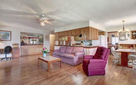 870 Brewster Ln, Bartlett, IL 60103 photo 10
