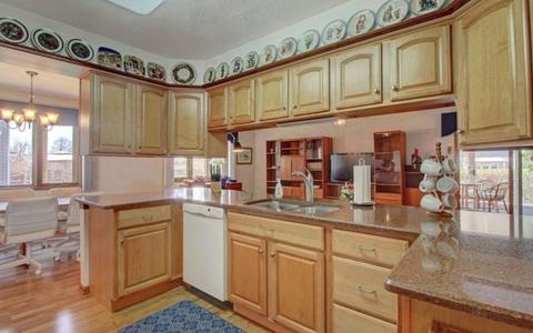 870 Brewster Ln, Bartlett, IL 60103 photo 9