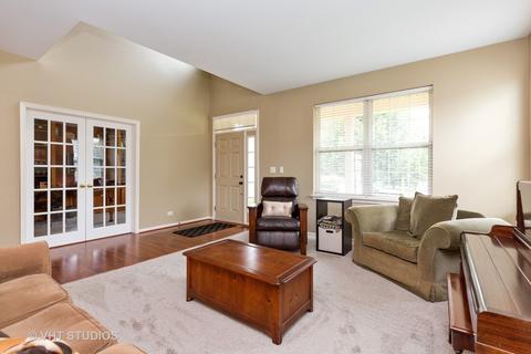 3044 Cookson Ave, Elgin, IL 60124 photo 2