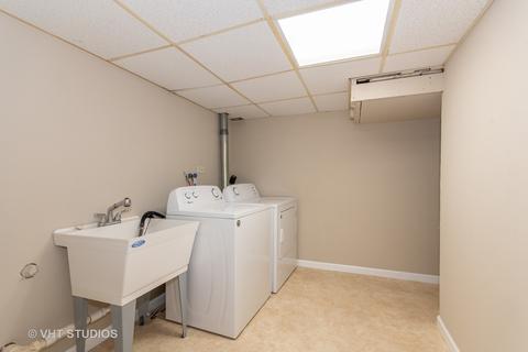 755 Kramer Ave, Elgin, IL 60120 photo 14