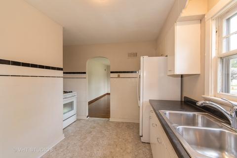 755 Kramer Ave, Elgin, IL 60120 photo 7