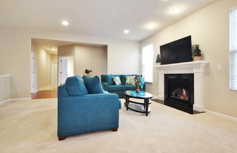 2172 Dauntless Dr, Glenview, IL 60026 photo 2