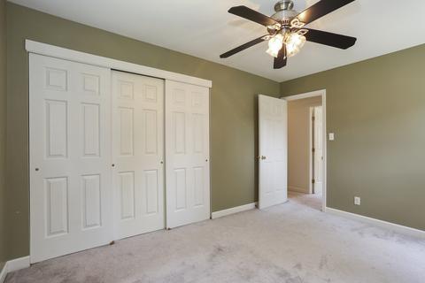 645 Perry Ln, Hoffman Estates, IL 60169 photo 11