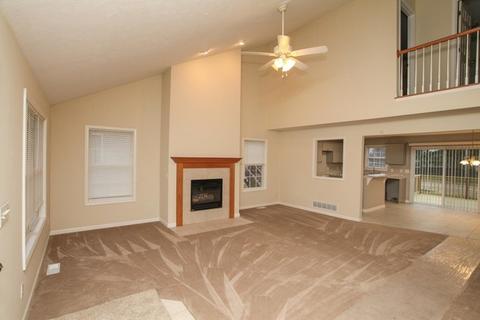 609 Wildberry Dr, Normal, IL 61761 photo 2
