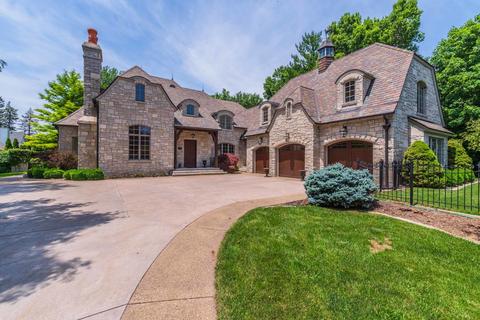 813 S Mercer Ave Bloomington Il 61701 49 Photos Mls 10435315 Movoto