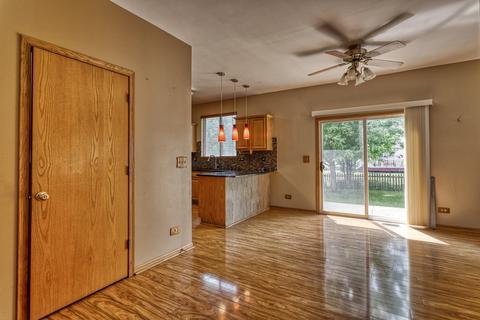 1021 Teasel Ln, Aurora, IL 60504 photo 12