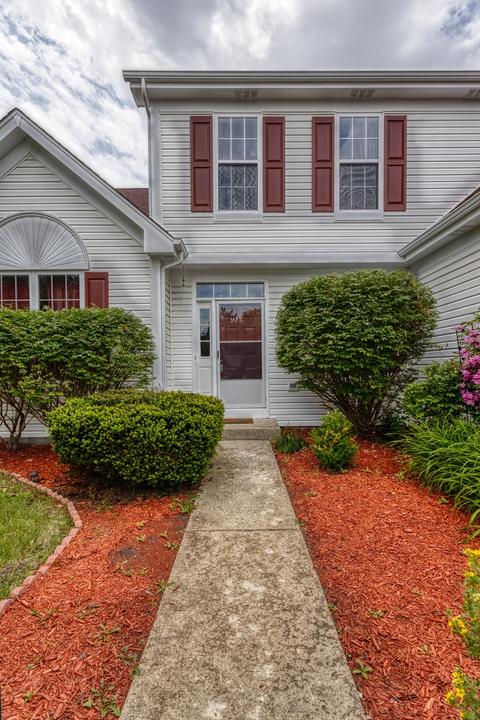 1021 Teasel Ln, Aurora, IL 60504 photo 4