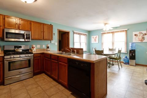 3421 W Bretons Dr, Mchenry, IL 60050 photo 9