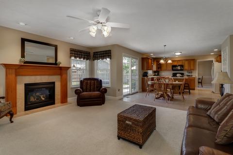 800 Dresser Dr, Normal, IL 61761 photo 5
