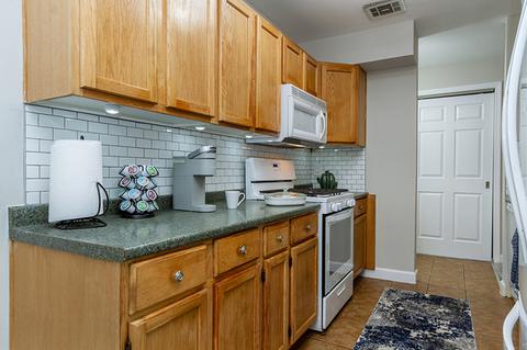 1500 Robin Cir #403, Hoffman Estates, IL 60169 photo 10