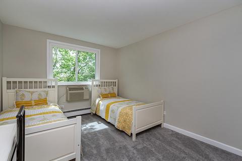 1500 Robin Cir #403, Hoffman Estates, IL 60169 photo 21
