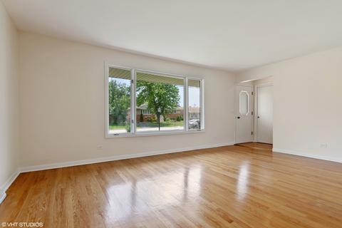 7532 S Octavia Ave, Bridgeview, IL 60455 photo 2