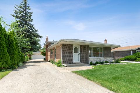 7532 S Octavia Ave, Bridgeview, IL 60455 photo 1