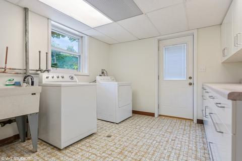 7532 S Octavia Ave, Bridgeview, IL 60455 photo 11