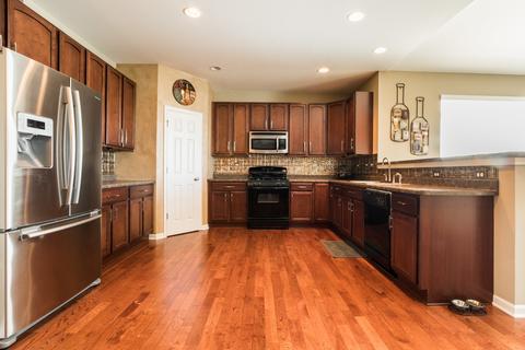 3311 Chase Ln, Elgin, IL 60124 photo 13