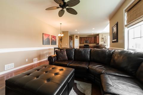 3311 Chase Ln, Elgin, IL 60124 photo 17