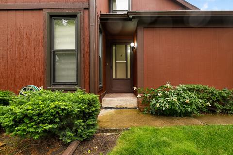 311 Shadow Bend Dr, Wheeling, IL 60090 photo 3