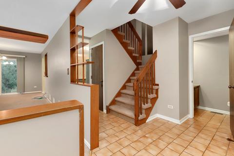311 Shadow Bend Dr, Wheeling, IL 60090 photo 5