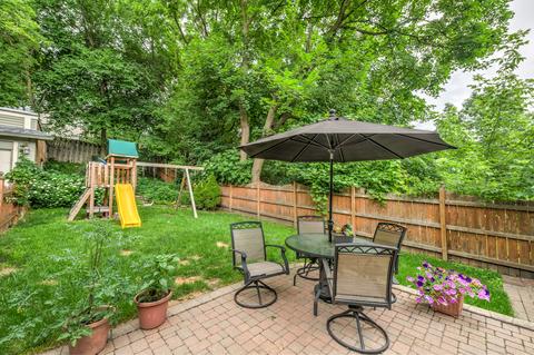 612 E Chicago St, Elgin, IL 60120 photo 7