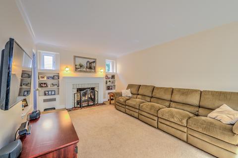 612 E Chicago St, Elgin, IL 60120 photo 13