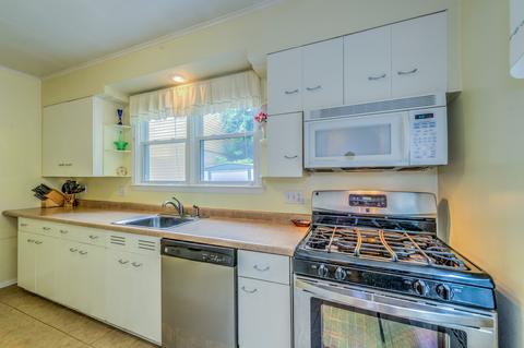 612 E Chicago St, Elgin, IL 60120 photo 21