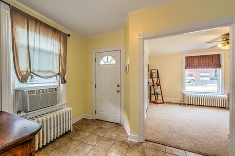 612 E Chicago St, Elgin, IL 60120 photo 9