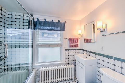 612 E Chicago St, Elgin, IL 60120 photo 27